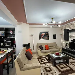 Ersa Cozy 3 Bedrooms تيرانا